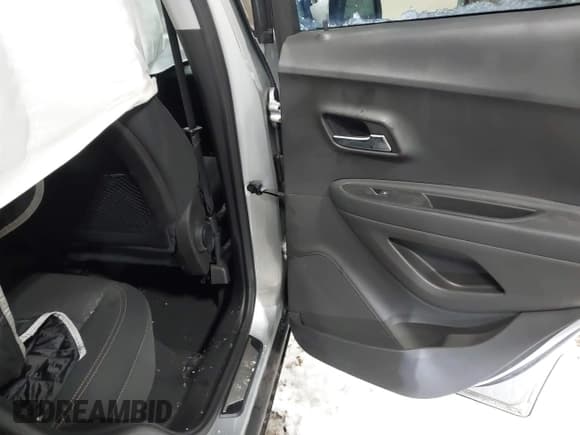 ✅ 2020 Chevrolet Trax LS • VIN: 3GNCJKSB4LL338360 • Lot: 41599496. Listed on IAAI with 67,695 mi. Free auction sales archive from the USA and detailed vehicle history report at DreamBid. Image 8.