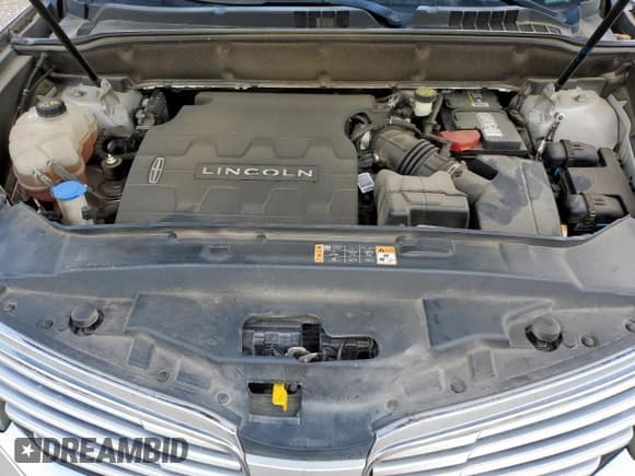 ✅ 2018 Lincoln MKX Select • VIN: 2LMPJ6KR0JBL14810 • Лот: 63923225. Опубликован ранее на Copart с пробегом 93 318 миль. Бесплатный доступ к архиву аукционных продаж из США и подробный отчёт об истории автомобиля на DreamBid. Изображение 12.