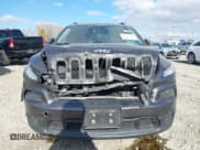 ✅ 2015 Jeep Cherokee Latitude • VIN: 1C4PJMCS6FW528292 • Lot: 43561483. Listed on IAAI with 136,416 mi. Free auction sales archive from the USA and detailed vehicle history report at DreamBid. Image 6.