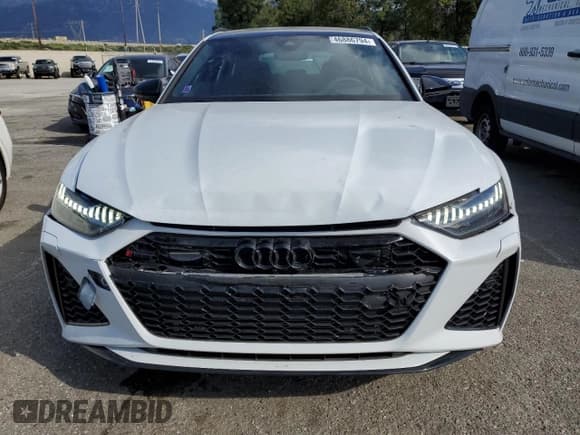 ✅ 2022 Audi RS 6 • VIN: WUA1CBF27NN905896 • Лот: 46886794. Опубликован ранее на Copart с пробегом 9 346 миль. Бесплатный доступ к архиву аукционных продаж из США и подробный отчёт об истории автомобиля на DreamBid. Изображение 5.