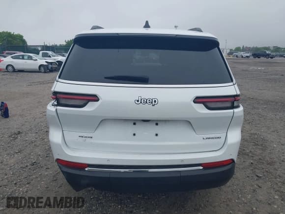 ✅ 2023 Jeep Grand Cherokee Laredo • VIN: 1C4RJKAG3P8729567 • Lot: 42190103. Listed on IAAI with 20,035 mi. Free auction sales archive from the USA and detailed vehicle history report at DreamBid. Image 16.