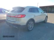 ✅ 2016 Lincoln MKX Reserve • VIN: 2LMTJ6LR1GBL62743 • Lot: 43699208. Wystawiony na IAAI z przebiegiem 52 911 mil. Bezpłatny archiwum sprzedaży aukcyjnych z USA i szczegółowy raport historii pojazdu na DreamBid. Zdjęcie 4.