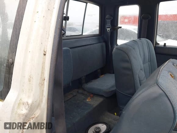 ✅ 1990 Toyota Pickup SR5 • VIN: JT4VN13G0L0016029 • Lot: 43728588. Listed on IAAI with 191,881 mi. Free auction sales archive from the USA and detailed vehicle history report at DreamBid. Image 8.