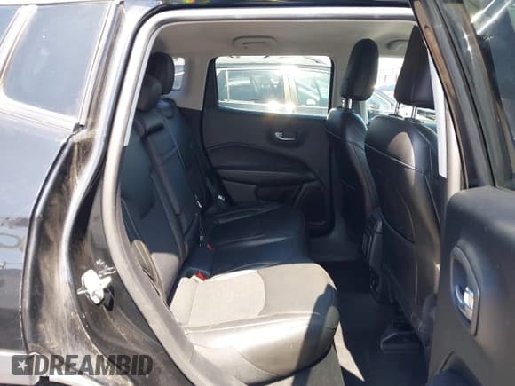 ✅ 2019 Jeep Compass Latitude • VIN: 3C4NJCBB6KT649553 • Lot: 43153941. Listed on IAAI with 60,136 mi. Free auction sales archive from the USA and detailed vehicle history report at DreamBid. Image 8.