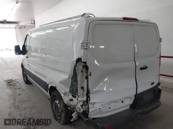 ✅ 2017 Ford Transit • VIN: 1FTYE1ZM3HKB35196 • Lot: 42061557. Wystawiony na IAAI z przebiegiem 88 581 mil. Bezpłatny archiwum sprzedaży aukcyjnych z USA i szczegółowy raport historii pojazdu na DreamBid. Zdjęcie 3.