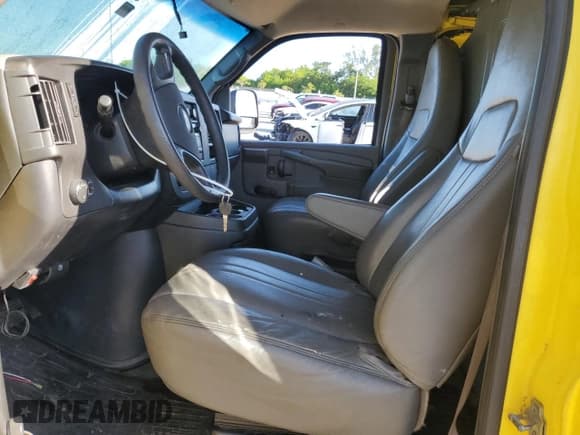 ✅ 2013 Chevrolet Express Cargo • VIN: 1GCSGAFX8D1166815 • Lot: 80384185. Wystawiony na Copart z przebiegiem Nie podano. Bezpłatny archiwum sprzedaży aukcyjnych z USA i szczegółowy raport historii pojazdu na DreamBid. Zdjęcie 7.