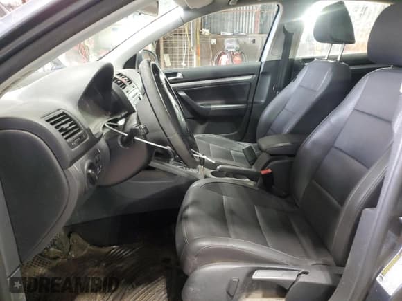 ✅ 2009 Volkswagen Jetta TDI • VIN: 3VWRL71KX9M098341 • Lot: 50046555. Listed on Copart with 175,740 mi. Free auction sales archive from the USA and detailed vehicle history report at DreamBid. Image 7.