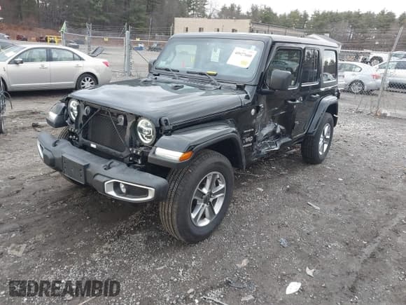 ✅ 2022 Jeep Wrangler Unlimited Sahara • VIN: 1C4HJXEG4NW186063 • Lot: 40927600. Wystawiony na IAAI z przebiegiem 22 430 mil. Bezpłatny archiwum sprzedaży aukcyjnych z USA i szczegółowy raport historii pojazdu na DreamBid. Zdjęcie 17.