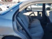 ✅ 1995 Chevrolet Prizm • VIN: 1Y1SK5283SZ021860 • Lot: 43917334. Wystawiony na IAAI z przebiegiem 242 285 mil. Bezpłatny archiwum sprzedaży aukcyjnych z USA i szczegółowy raport historii pojazdu na DreamBid. Zdjęcie 8.