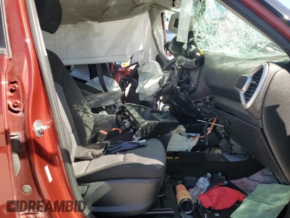 ✅ 2021 Kia Soul S • VIN: KNDJ23AU0M7144355 • Lot: 89682025. Wystawiony na Copart z przebiegiem Nie podano. Bezpłatny archiwum sprzedaży aukcyjnych z USA i szczegółowy raport historii pojazdu na DreamBid. Zdjęcie 7.