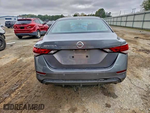✅ 2021 Nissan Sentra S • VIN: 3N1AB8BV9MY243472 • Lot: 95983755. Wystawiony na Copart z przebiegiem 65 902 mil. Bezpłatny archiwum sprzedaży aukcyjnych z USA i szczegółowy raport historii pojazdu na DreamBid. Zdjęcie 6.
