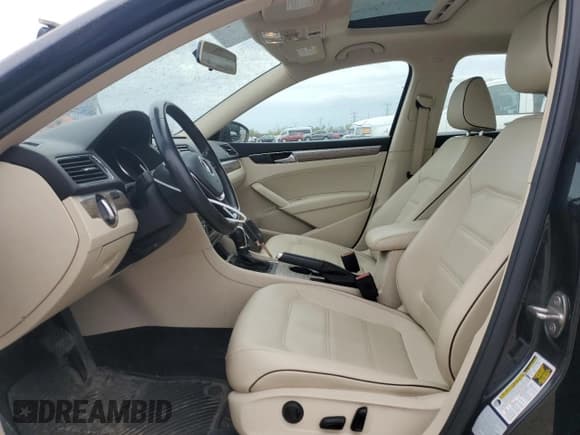 ✅ 2018 Volkswagen Passat SE • VIN: 1VWBA7A32JC012803 • Lot: 57156055. Listed on Copart with 95,710 mi. Free auction sales archive from the USA and detailed vehicle history report at DreamBid. Image 7.