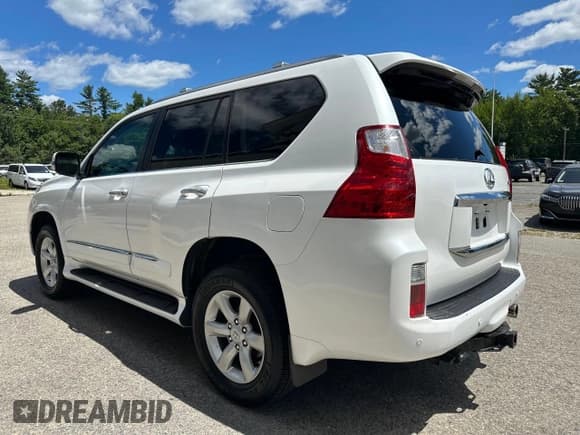 ✅ 2011 Lexus GX 460 • VIN: JTJBM7FX7B5031551 • Lot: 66138915. Listed on Copart with 190,138 mi. Free auction sales archive from the USA and detailed vehicle history report at DreamBid. Image 3.