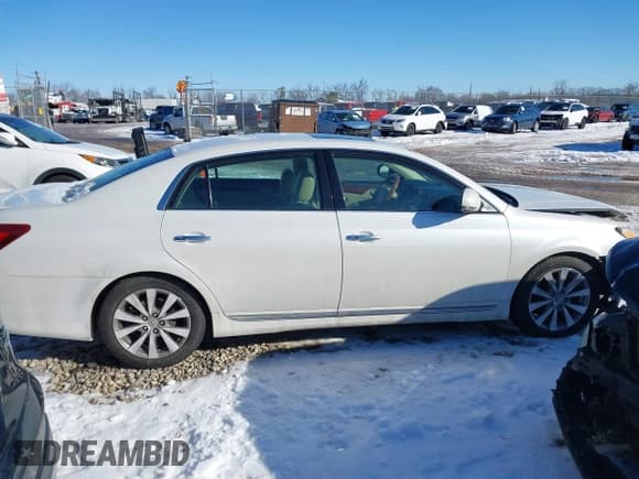 ✅ 2012 Toyota Avalon • VIN: 4T1BK3DB1CU467601 • Lot: 41309808. Wystawiony na IAAI z przebiegiem 227 894 mil. Bezpłatny archiwum sprzedaży aukcyjnych z USA i szczegółowy raport historii pojazdu na DreamBid. Zdjęcie 14.