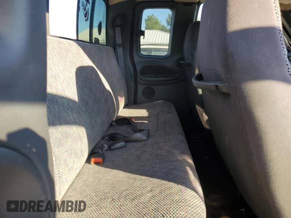 1999 Dodge 1500 с VIN 1B7HF13Z6XJ562751, выставлен на аукционе Copart как лот 83121794 с пробегом 220 804 миль миль и Списание • Salvage title. История ставок и продаж доступна на DreamBid. Изображение 10.