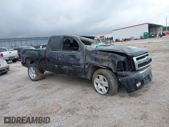 ✅ 2008 Chevrolet Silverado 1500 1LT • VIN: 2GCEC19J481185670 • Lot: 42460582. Listed on IAAI with Not provided. Free auction sales archive from the USA and detailed vehicle history report at DreamBid. Image 1.
