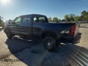 ✅ 2004 Chevrolet Silverado 2500HD LS • VIN: 1GCHK23U84F165451 • Lot: 81748515. Listed on Copart with 341,022 mi. Free auction sales archive from the USA and detailed vehicle history report at DreamBid. Image 2.