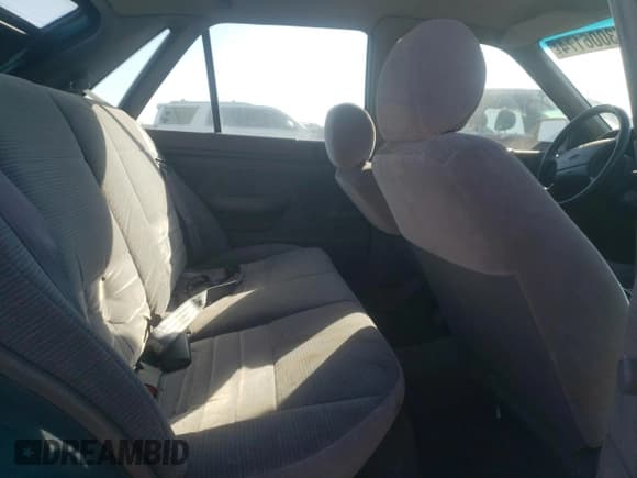 ✅ 1995 Ford Escort • VIN: 1FASP14J9SW304866 • Lot: 73006174. Wystawiony na Copart z przebiegiem 126 068 mil. Bezpłatny archiwum sprzedaży aukcyjnych z USA i szczegółowy raport historii pojazdu na DreamBid. Zdjęcie 10.