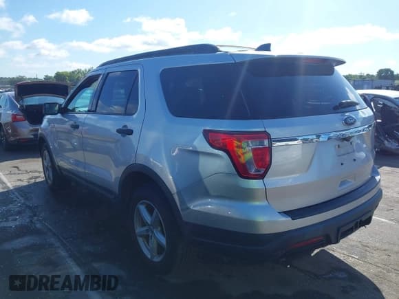 ✅ 2019 Ford Explorer • VIN: 1FM5K7B80KGA18578 • Lot: 42408067. Listed on IAAI with 124,938 mi. Free auction sales archive from the USA and detailed vehicle history report at DreamBid. Image 14.