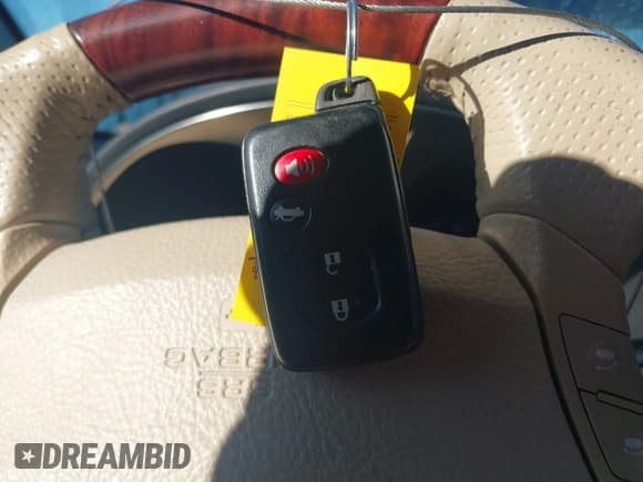 ✅ 2011 Toyota Avalon Limited • VIN: 4T1BK3DB1BU437075 • Lot: 43782986. Listed on IAAI with 172,006 mi. Free auction sales archive from the USA and detailed vehicle history report at DreamBid. Image 11.