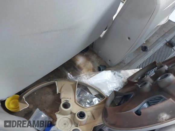 ✅ 2005 Chevrolet Equinox LS • VIN: 2CNDL13F456167583 • Лот: 42776483. Опубликован ранее на IAAI с пробегом Не указан. Бесплатный доступ к архиву аукционных продаж из США и подробный отчёт об истории автомобиля на DreamBid. Изображение 14.