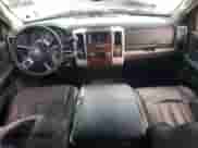 ✅ 2010 Dodge 3500 Laramie • VIN: 3D73Y3HL7AG109726 • Lot: 89675595. Wystawiony na Copart z przebiegiem 362 381 mil. Bezpłatny archiwum sprzedaży aukcyjnych z USA i szczegółowy raport historii pojazdu na DreamBid. Zdjęcie 8.