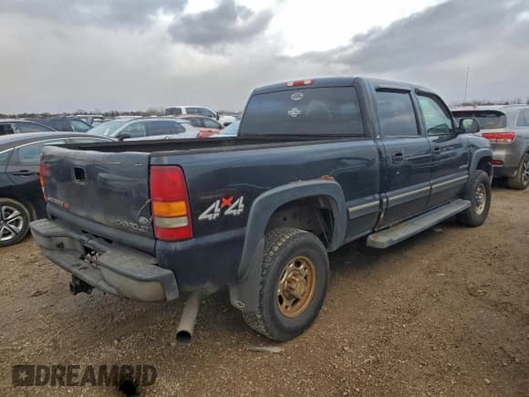 ✅ 2002 Chevrolet Silverado 2500HD LT • VIN: 1GCHK23U32F240456 • Lot: 94563735. Wystawiony na Copart z przebiegiem 348 764 mil. Bezpłatny archiwum sprzedaży aukcyjnych z USA i szczegółowy raport historii pojazdu na DreamBid. Zdjęcie 3.