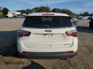 ✅ 2020 Jeep Compass Limited • VIN: 3C4NJCCB9LT114698 • Lot: 84460735. Wystawiony na Copart z przebiegiem 88 177 mil. Bezpłatny archiwum sprzedaży aukcyjnych z USA i szczegółowy raport historii pojazdu na DreamBid. Zdjęcie 6.