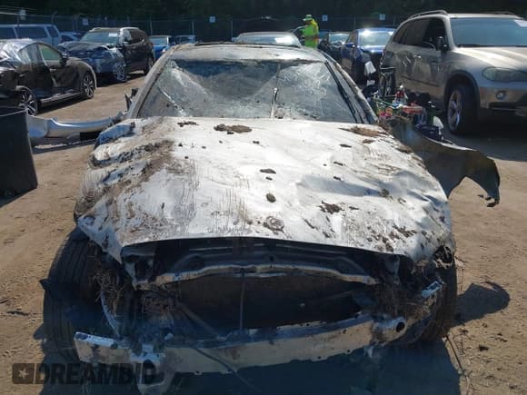 ✅ 2017 Mercedes-Benz C 300 • VIN: WDDWJ4KB8HF338435 • Lot: 42833122. Listed on IAAI with 63,170 mi. Free auction sales archive from the USA and detailed vehicle history report at DreamBid. Image 11.