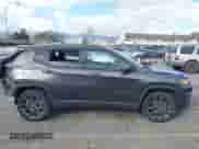 2021 Jeep Compass 80th Anniversary z VIN 3C4NJCEB7MT596909, wystawiony jako IAAI lot #41376547 z przebiegiem 54 058 mil mil oraz . Historia ofert i sprzedaży dostępna na DreamBid. Obrazek 14.