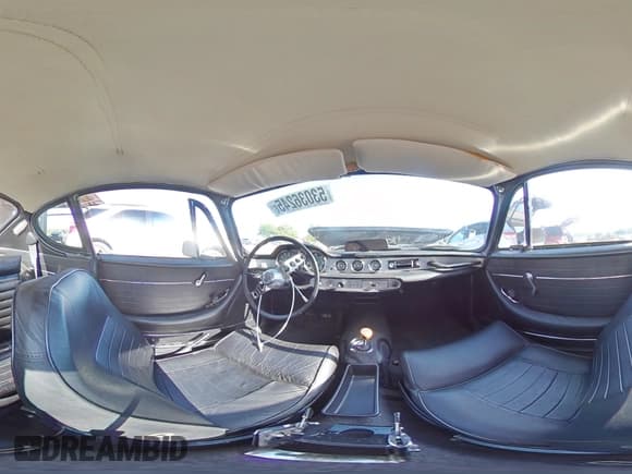 ✅ 1968 Volvo P1800 • VIN: 18345102704S00000 • Лот: 55470025. Опубликован ранее на Copart с пробегом 68 692 миль. Бесплатный доступ к архиву аукционных продаж из США и подробный отчёт об истории автомобиля на DreamBid. Изображение 12.