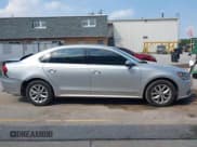 ✅ 2017 Volkswagen Passat S • VIN: 1VWAT7A31HC041967 • Lot: 43110618. Wystawiony na IAAI z przebiegiem 105 953 mil. Bezpłatny archiwum sprzedaży aukcyjnych z USA i szczegółowy raport historii pojazdu na DreamBid. Zdjęcie 14.