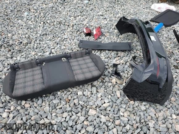 ✅ 2024 Volkswagen Golf GTI SE • VIN: WVWRA7CD3RW160024 • Lot: 63021025. Wystawiony na Copart z przebiegiem 11 503 mil. Bezpłatny archiwum sprzedaży aukcyjnych z USA i szczegółowy raport historii pojazdu na DreamBid. Zdjęcie 12.