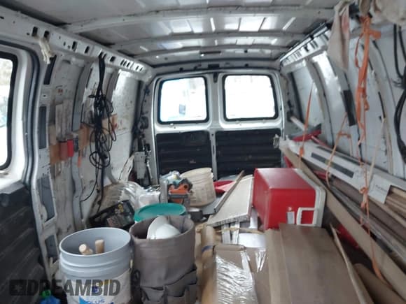 ✅ 2011 Chevrolet Express Cargo • VIN: 1GCWGGBA5B1187348 • Lot: 41684458. Listed on IAAI with 456,926 mi. Free auction sales archive from the USA and detailed vehicle history report at DreamBid. Image 8.