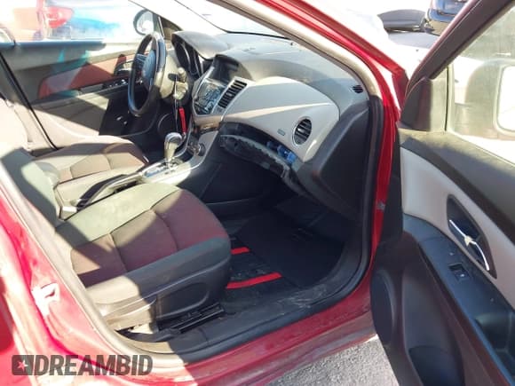 ✅ 2014 Chevrolet Cruze 1LT • VIN: 1G1PC5SB8E7306629 • Lot: 43700578. Listed on IAAI with 165,542 mi. Free auction sales archive from the USA and detailed vehicle history report at DreamBid. Image 5.