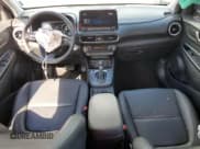 ✅ 2022 Hyundai Kona Limited • VIN: KM8K53A39NU908981 • Лот: 73815534. Опубликован ранее на Copart с пробегом 54 305 миль. Бесплатный доступ к архиву аукционных продаж из США и подробный отчёт об истории автомобиля на DreamBid. Изображение 8.