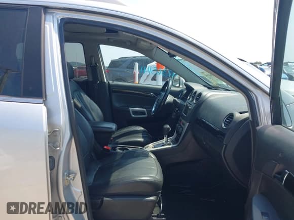 ✅ 2014 Chevrolet Captiva Sport LT • VIN: 3GNAL3EKXES643017 • Lot: 42365141. Wystawiony na IAAI z przebiegiem 102 756 mil. Bezpłatny archiwum sprzedaży aukcyjnych z USA i szczegółowy raport historii pojazdu na DreamBid. Zdjęcie 5.