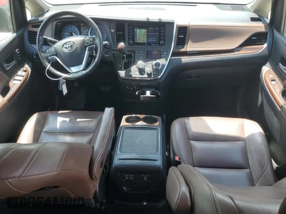 ✅ 2018 Toyota Sienna XLE • VIN: 5TDDZ3DC1JS193304 • Lot: 65752955. Listed on Copart with 91,552 mi. Free auction sales archive from the USA and detailed vehicle history report at DreamBid. Image 8.