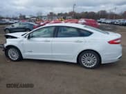 ✅ 2016 Ford Fusion SE Hybrid • VIN: 3FA6P0LU6GR147542 • Lot: 43660777. Listed on IAAI with 91,575 mi. Free auction sales archive from the USA and detailed vehicle history report at DreamBid. Image 14.