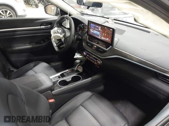 ✅ 2025 Nissan Altima SL • VIN: 1N4BL4EW5SN318423 • Lot: 43275045. Listed on IAAI with 765 mi. Free auction sales archive from the USA and detailed vehicle history report at DreamBid. Image 5.