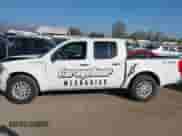 2014 Nissan Frontier Desert Runner z VIN 1N6AD0ER9EN763755, wystawiony jako IAAI lot #43352830 z przebiegiem 221 936 mil mil oraz . Historia ofert i sprzedaży dostępna na DreamBid. Obrazek 14.