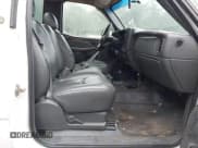 ✅ 2005 Chevrolet Silverado 2500HD Work Truck • VIN: 1GCHK24U75E302563 • Lot: 42897535. Wystawiony na IAAI z przebiegiem 224 776 mil. Bezpłatny archiwum sprzedaży aukcyjnych z USA i szczegółowy raport historii pojazdu na DreamBid. Zdjęcie 5.