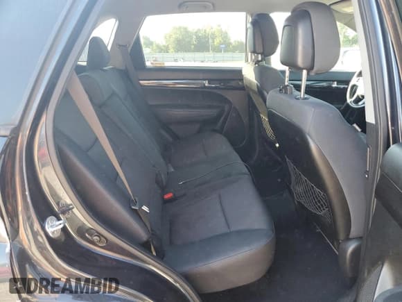 ✅ 2013 Kia Sorento LX • VIN: 5XYKT3A1XDG334058 • Lot: 80426715. Listed on Copart with 133,711 mi. Free auction sales archive from the USA and detailed vehicle history report at DreamBid. Image 11.