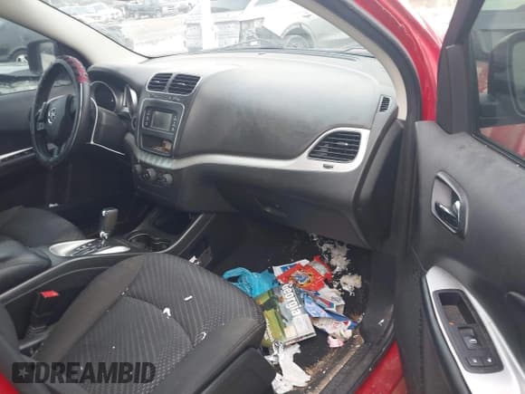 ✅ 2015 Dodge Journey American Value • VIN: 3C4PDCAB7FT723652 • Лот: 43386418. Опубликован ранее на IAAI с пробегом 218 843 миль. Бесплатный доступ к архиву аукционных продаж из США и подробный отчёт об истории автомобиля на DreamBid. Изображение 5.