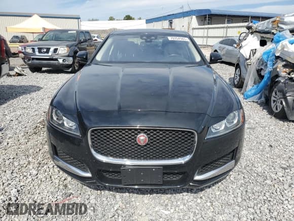 ✅ 2016 Jaguar XF 35t Premium • VIN: SAJBJ4BV6GCY18106 • Lot: 70354565. Wystawiony na Copart z przebiegiem 107 930 mil. Bezpłatny archiwum sprzedaży aukcyjnych z USA i szczegółowy raport historii pojazdu na DreamBid. Zdjęcie 5.