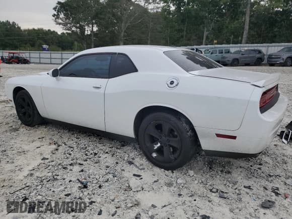 ✅ 2014 Dodge Challenger SXT • VIN: 2C3CDYAG5EH311359 • Lot: 70916784. Wystawiony na Copart z przebiegiem 236 076 mil. Bezpłatny archiwum sprzedaży aukcyjnych z USA i szczegółowy raport historii pojazdu na DreamBid. Zdjęcie 2.