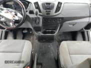 ✅ 2017 Ford Transit • VIN: 1FTBW3XM5HKB26422 • Lot: 81663285. Wystawiony na Copart z przebiegiem 866 237 mil. Bezpłatny archiwum sprzedaży aukcyjnych z USA i szczegółowy raport historii pojazdu na DreamBid. Zdjęcie 8.