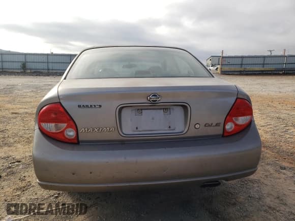 ✅ 2001 Nissan Maxima GXE • VIN: JN1CA31D21T832942 • Лот: 78465584. Опубликован ранее на Copart с пробегом 248 925 миль. Бесплатный доступ к архиву аукционных продаж из США и подробный отчёт об истории автомобиля на DreamBid. Изображение 6.