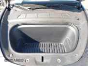 ✅ 2024 Tesla Model Y • VIN: 7SAYGDED0RF102126 • Lot: 43623474. Wystawiony na IAAI z przebiegiem 21 471 mil. Bezpłatny archiwum sprzedaży aukcyjnych z USA i szczegółowy raport historii pojazdu na DreamBid. Zdjęcie 10.