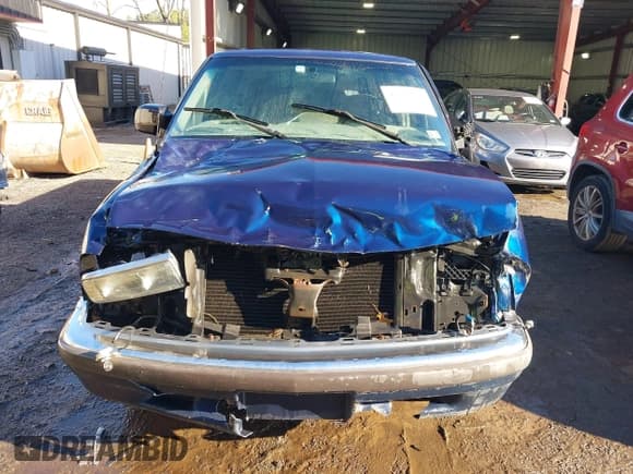 ✅ 2001 Chevrolet S-10 LS • VIN: 1GCCS19W718185056 • Лот: 41268346. Опубликован ранее на IAAI с пробегом 158 052 миль. Бесплатный доступ к архиву аукционных продаж из США и подробный отчёт об истории автомобиля на DreamBid. Изображение 12.